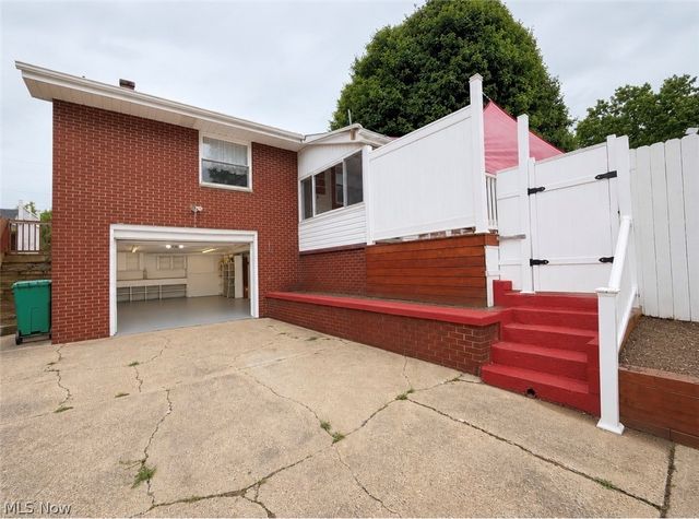 1054 West Virginia Avenue, Parkersburg, WV 26104