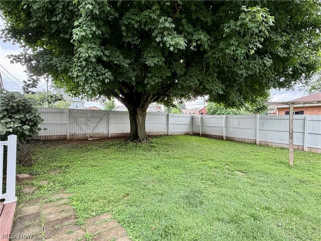 1054 West Virginia Avenue, Parkersburg, WV 26104