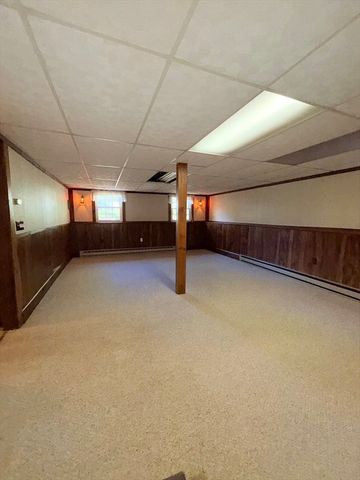 2 Cricklewood Dr, Leicester, MA 01524