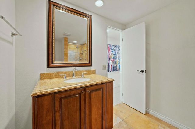 900 Island Drive 703, Rancho Mirage, CA 92270