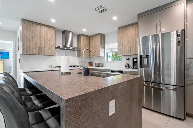 331 SE 6th Avenue, Pompano Beach, FL 33060