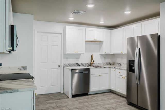 2405 Maple AVE, Fort Myers, FL 33901