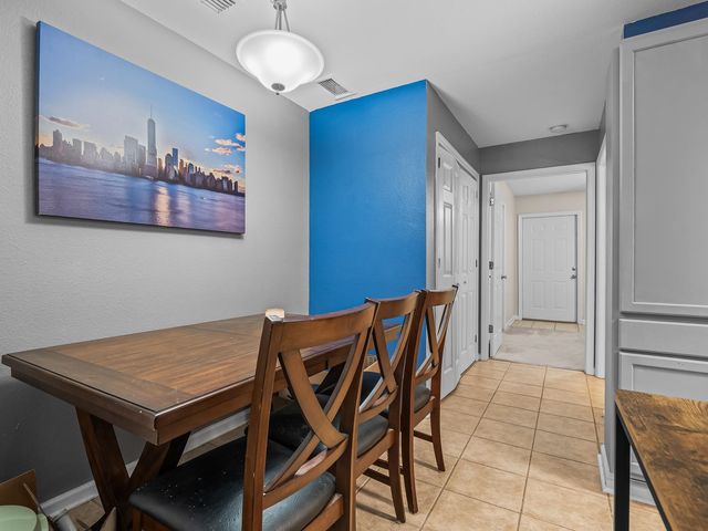 2738 W Tharpe St Apt 304, Tallahassee, FL 32303