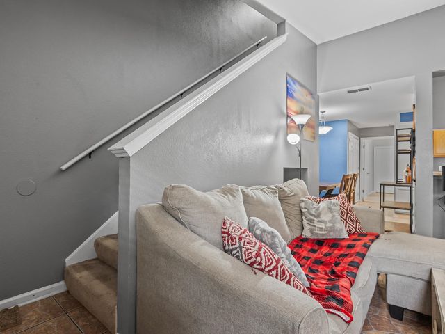 2738 W Tharpe St Apt 304, Tallahassee, FL 32303