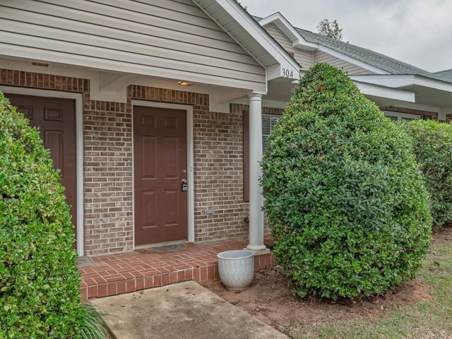 2738 W Tharpe St Apt 304, Tallahassee, FL 32303