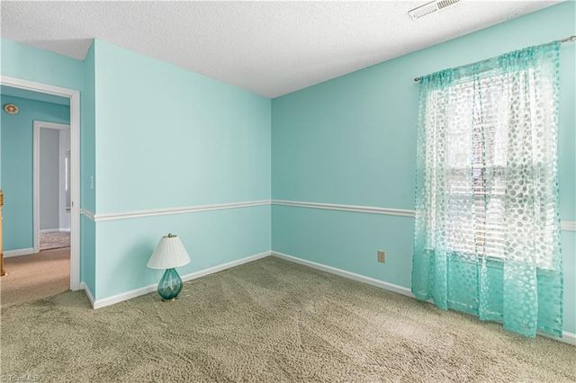 1713 Avenbury Court, Kernersville, NC 27284