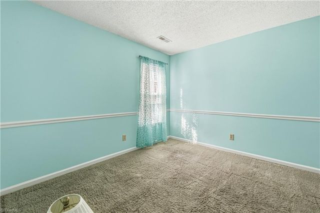 1713 Avenbury Court, Kernersville, NC 27284