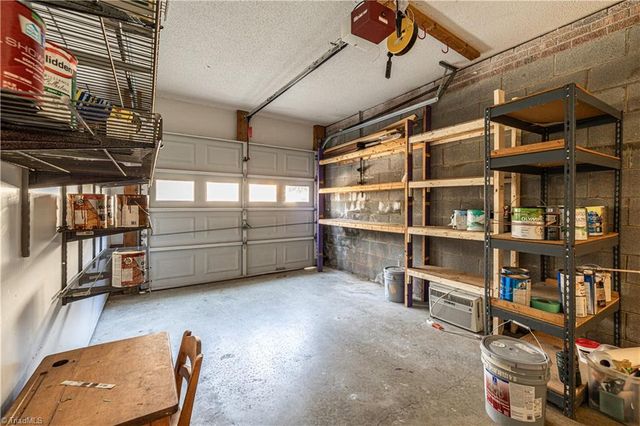 1713 Avenbury Court, Kernersville, NC 27284