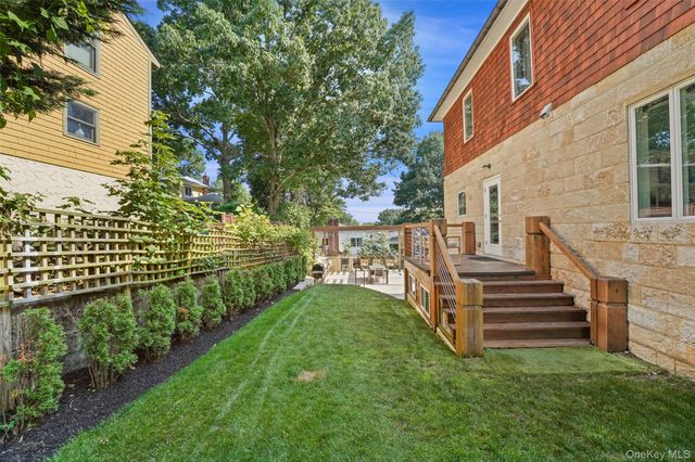 2 Hudson Street, Hastings-on-hudson, NY 10706