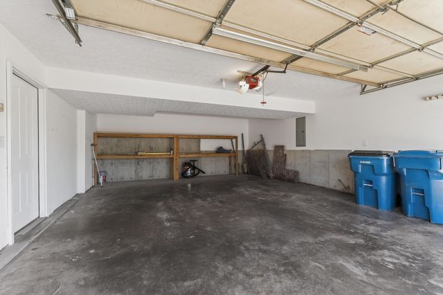 254 Redwood Drive, Dry Ridge, KY 41035