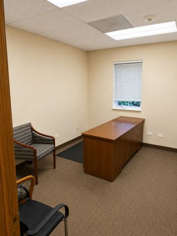 5455 Grand Avenue 302A, Gurnee, IL 60031