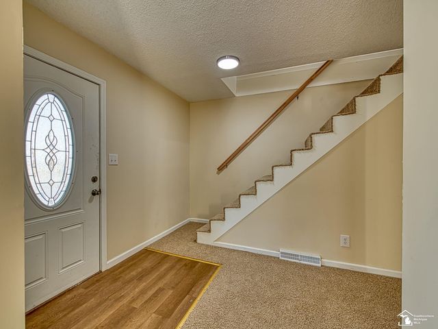 8745 E Monroe Road, Ridgeway Twp, MI 49229