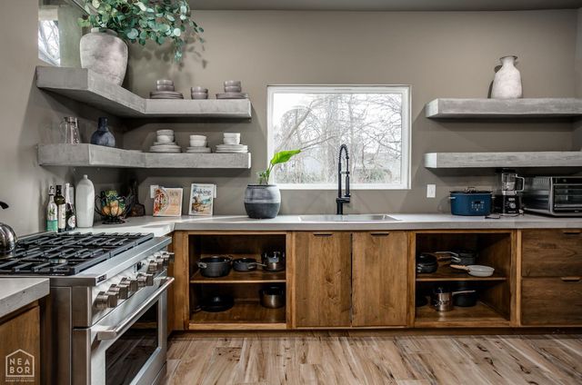 711 W Huntington Avenue, Jonesboro, AR 72401