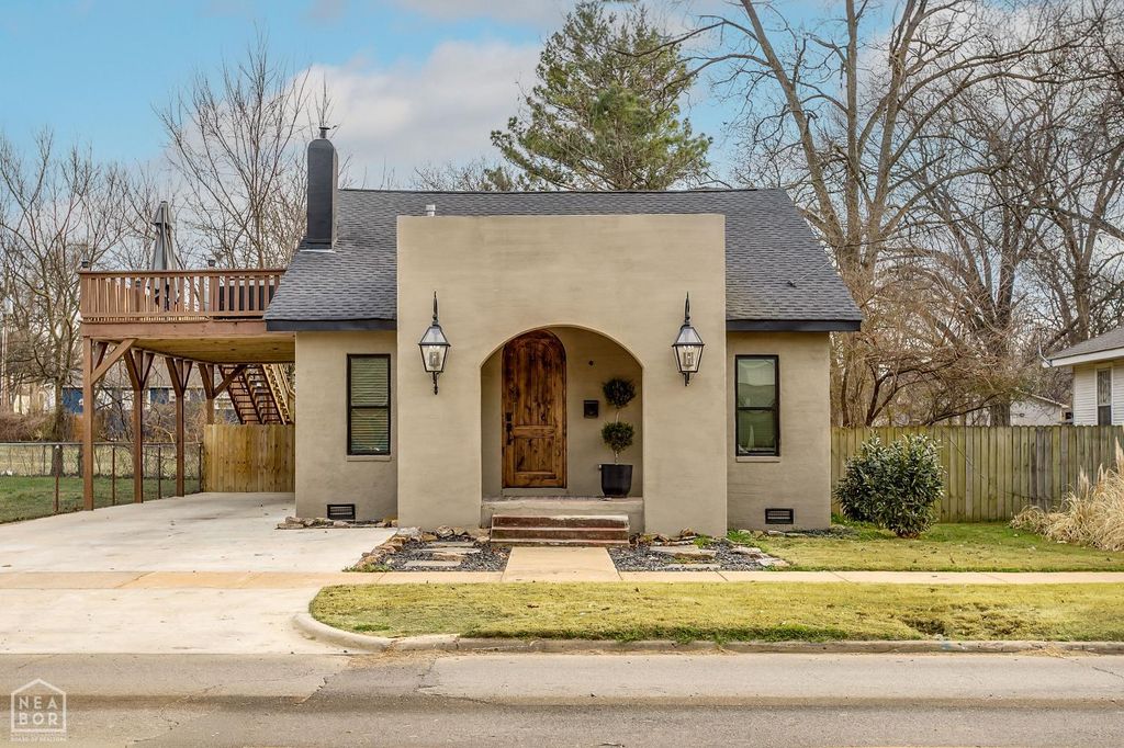 711 W Huntington Avenue, Jonesboro, AR 72401