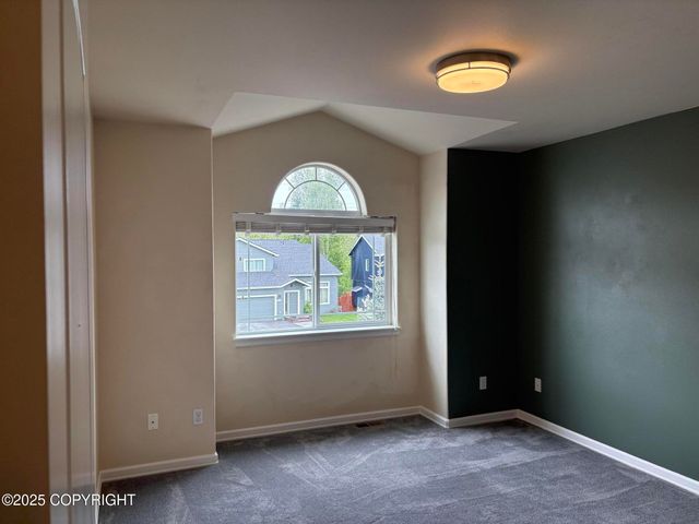 13125 W Curry Ridge Circle, Eagle River, AK 99577
