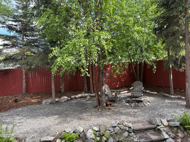13125 W Curry Ridge Circle, Eagle River, AK 99577
