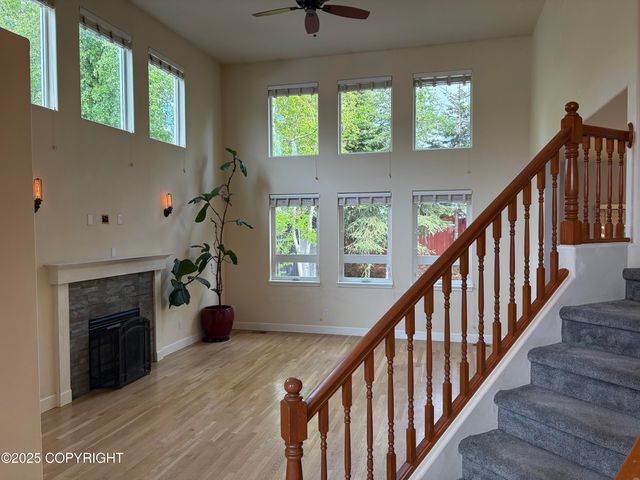 13125 W Curry Ridge Circle, Eagle River, AK 99577