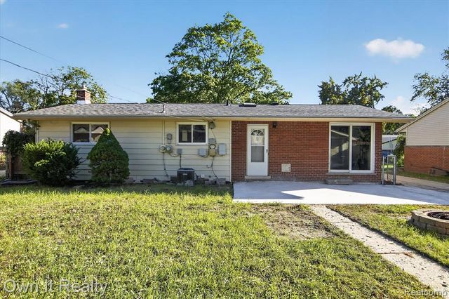 37110 Gilchrist Street, Westland, MI 48186