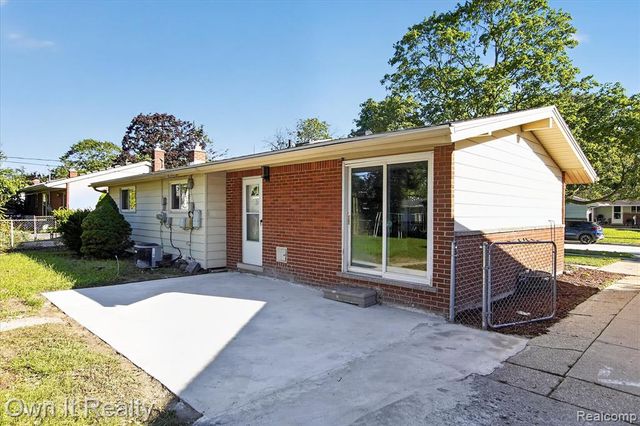 37110 Gilchrist Street, Westland, MI 48186
