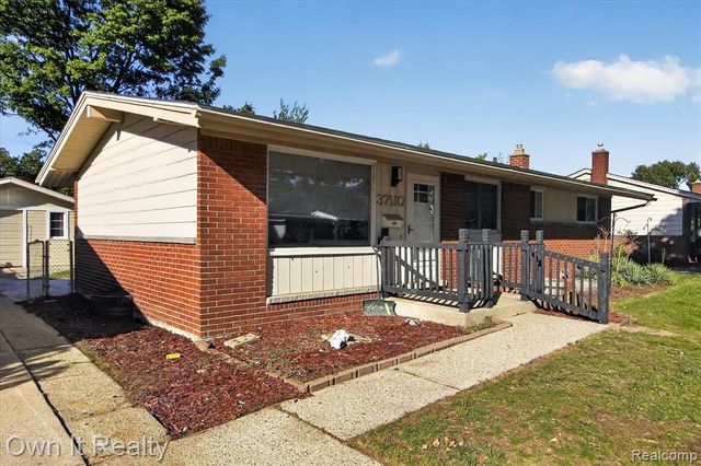 37110 Gilchrist Street, Westland, MI 48186