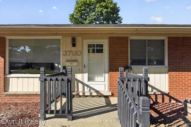 37110 Gilchrist Street, Westland, MI 48186