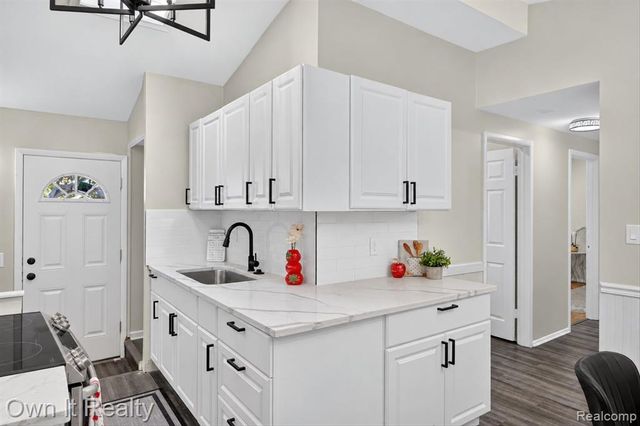 37110 Gilchrist Street, Westland, MI 48186