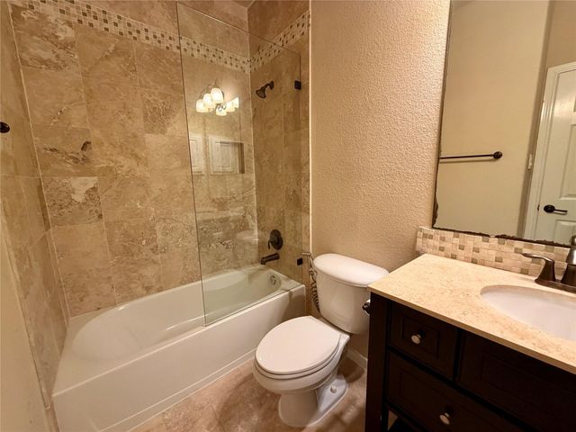 15 Powers Bend Way, The Woodlands, TX 77382