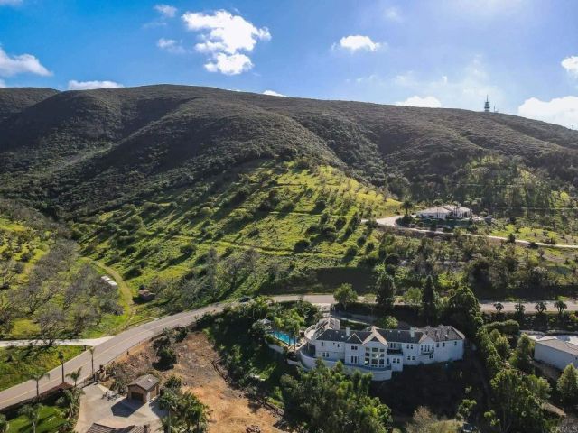 1790 La Plaza, San Marcos, CA 92078