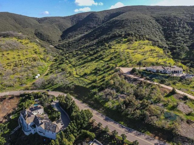 1790 La Plaza, San Marcos, CA 92078