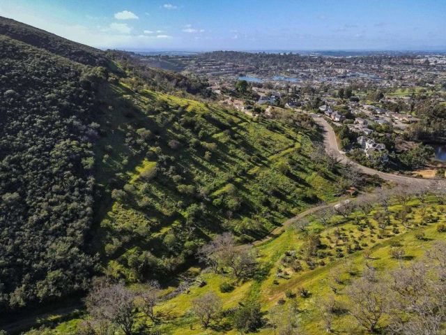 1790 La Plaza, San Marcos, CA 92078