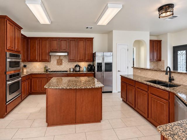 17002 Brewer Blackbird DR, Pflugerville, TX 78660