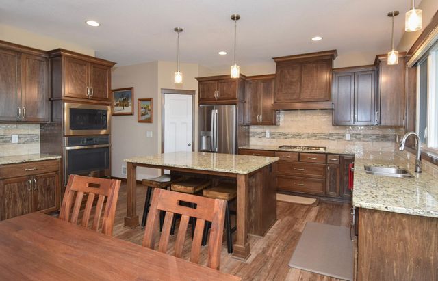 4930 130th Court NE, Blaine, MN 55449