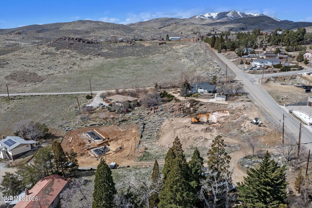 Image 12 of property listing at 620 Hoge Road, Reno, NV 89506