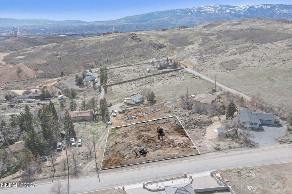 Image 9 of property listing at 620 Hoge Road, Reno, NV 89506