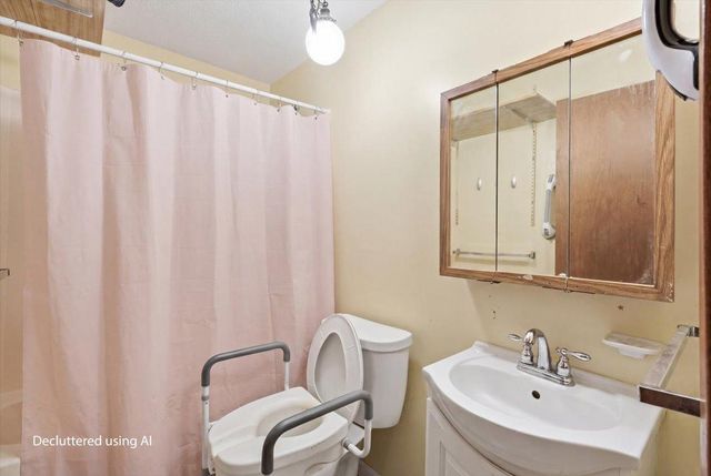 900 & 902 N Hamilton Street, Saint Croix Falls, WI 54024