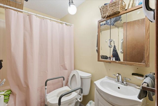 900 & 902 N Hamilton Street, Saint Croix Falls, WI 54024