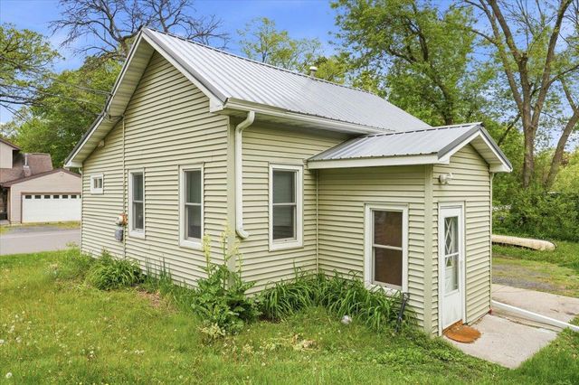 900 & 902 N Hamilton Street, Saint Croix Falls, WI 54024