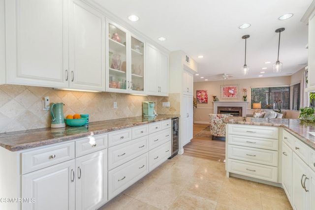 443 White Swan Court, Simi Valley, CA 93065