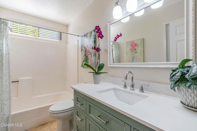 443 White Swan Court, Simi Valley, CA 93065