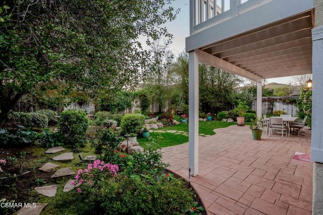 443 White Swan Court, Simi Valley, CA 93065