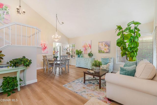 443 White Swan Court, Simi Valley, CA 93065