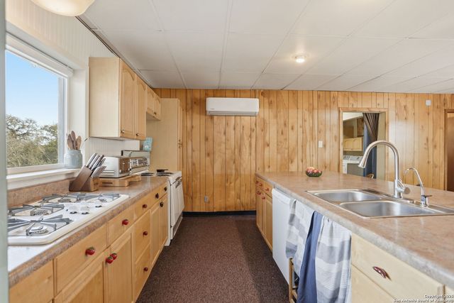 10000 Rebecca Creek Rd, Spring Branch, TX 78070