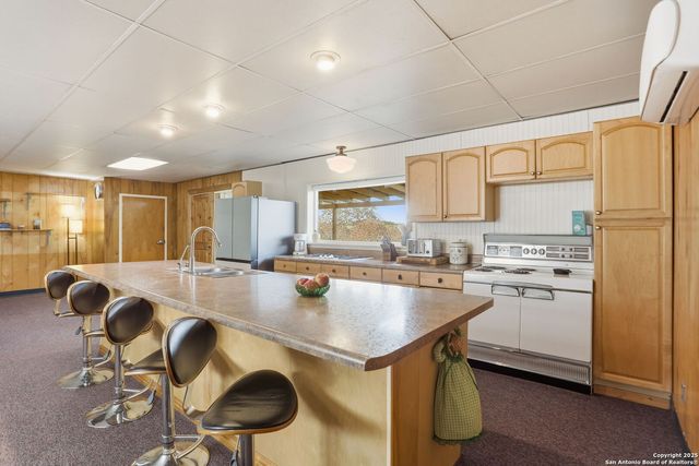 10000 Rebecca Creek Rd, Spring Branch, TX 78070