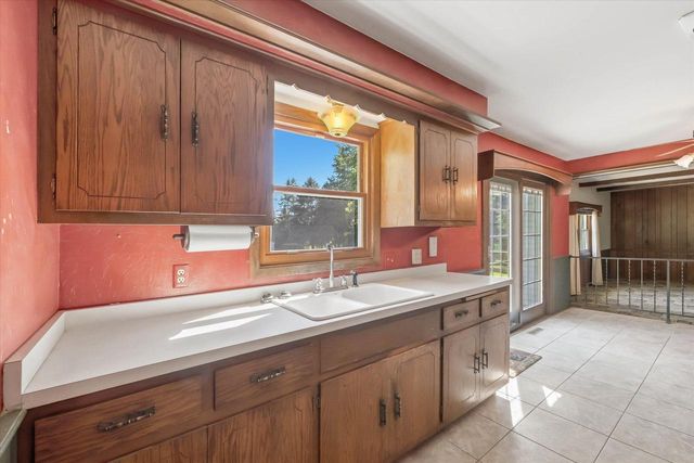 7881 Hill 'N Dale COURT, Cedarburg, WI 53012
