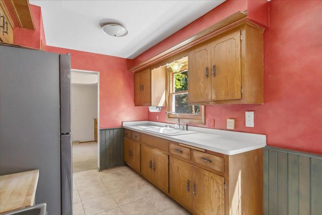 7881 Hill 'N Dale COURT, Cedarburg, WI 53012