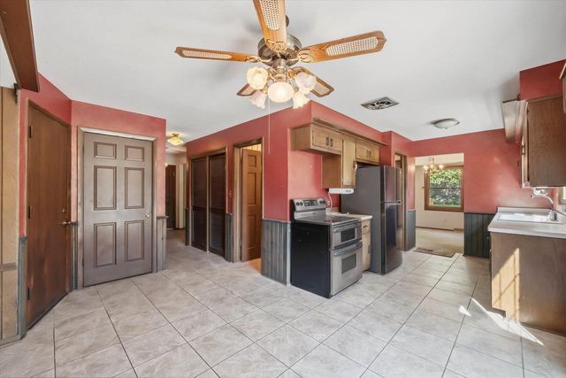 7881 Hill 'N Dale COURT, Cedarburg, WI 53012