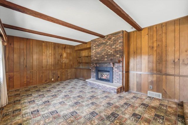 7881 Hill 'N Dale COURT, Cedarburg, WI 53012