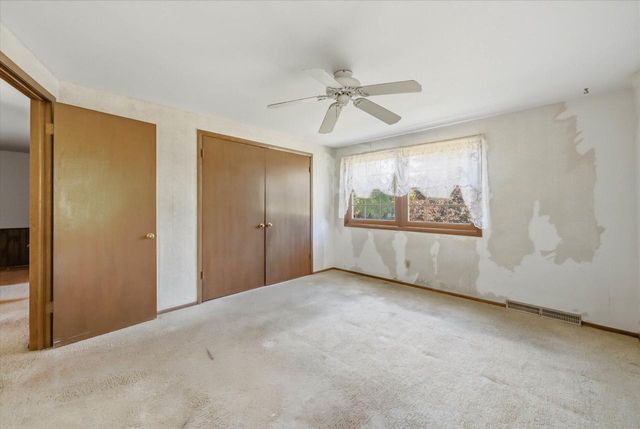 7881 Hill 'N Dale COURT, Cedarburg, WI 53012