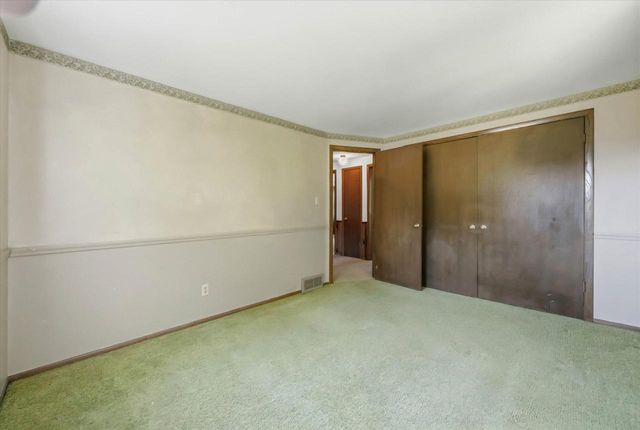 7881 Hill 'N Dale COURT, Cedarburg, WI 53012