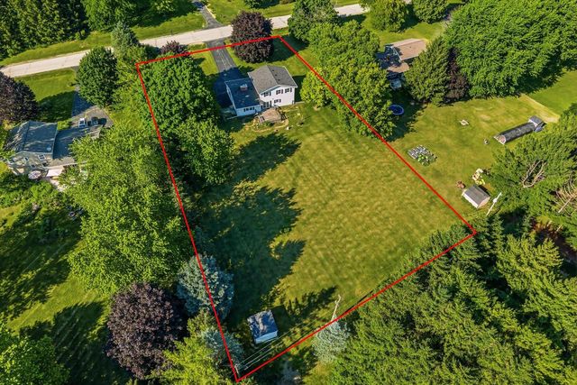 7881 Hill 'N Dale COURT, Cedarburg, WI 53012
